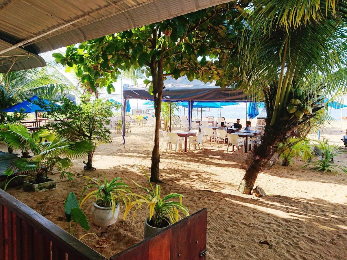 Peacock Beach Hotel Unawatuna Exterior foto