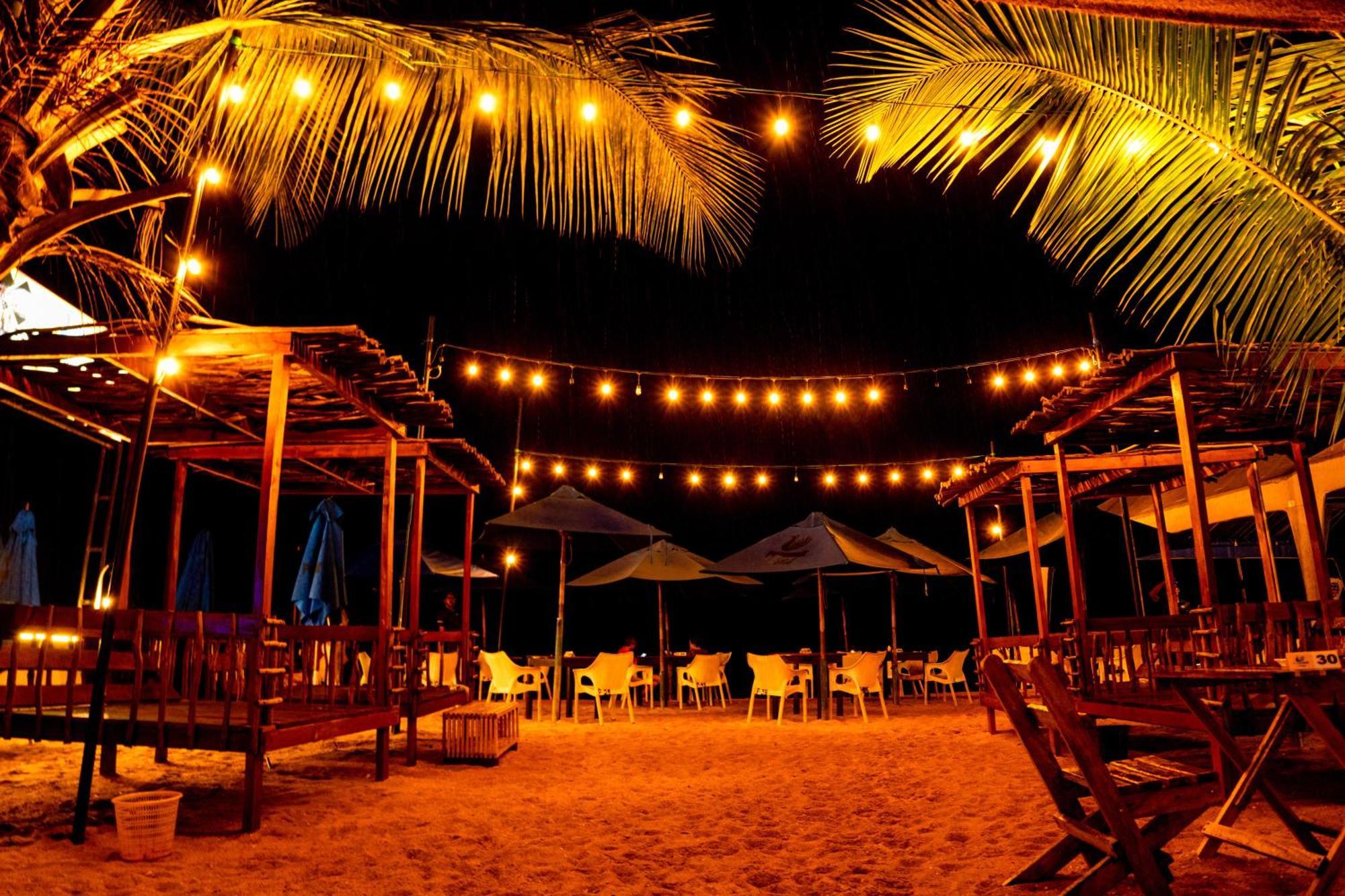 Peacock Beach Hotel Unawatuna Exterior foto