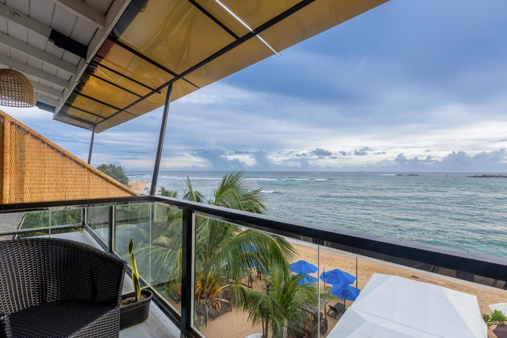 Peacock Beach Hotel Unawatuna Exterior foto
